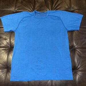 Lululemon Shirt Mens L Stretch Your Head Blue Short Sleeve Activewear Adult